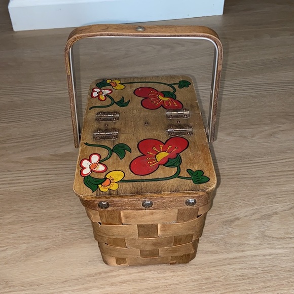 Vintage picnic basket made in Japan 🧺 - Picture 4 of 12